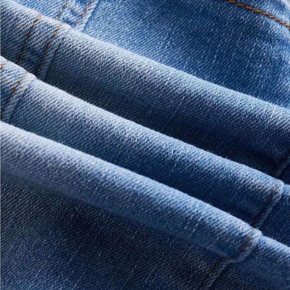 Light Wash One Shoulder Denim Top - Picture 4 of 7